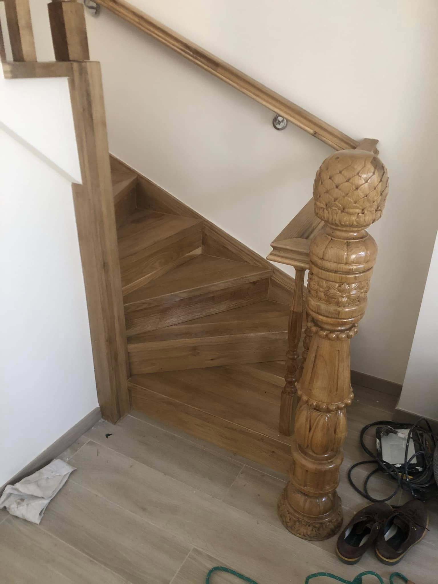 Escalier bois massif sur mesure Ixelles