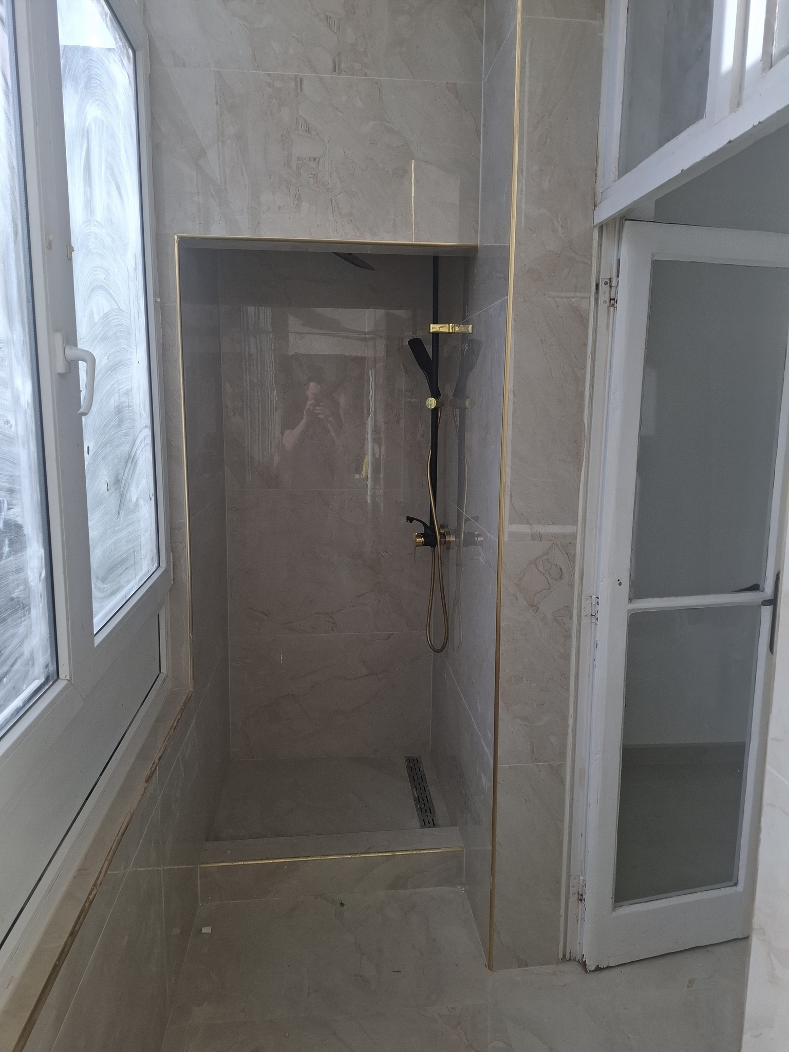 Douche italienne paroi vitrée Bruxelles